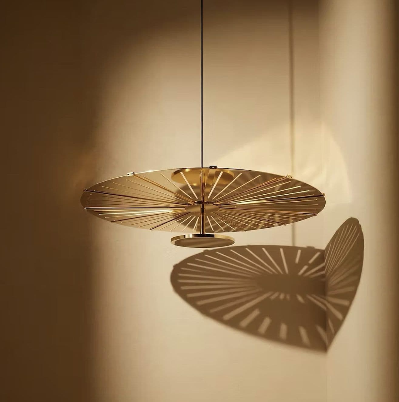 Baccaris, Lighting