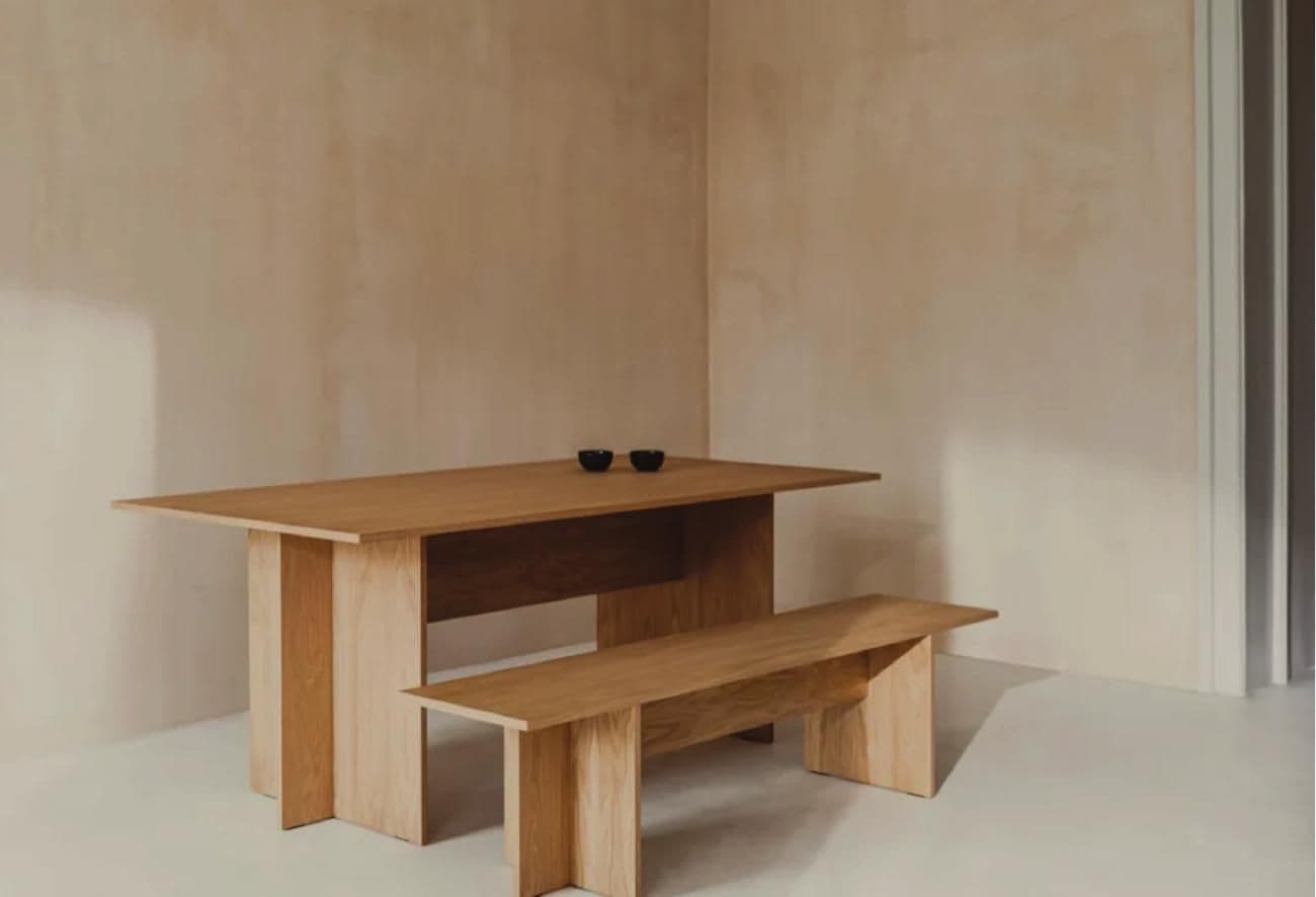 One apartment, two directions: The pieces